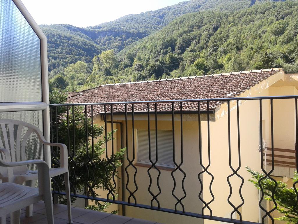 Hotel Fonda Finet Sant Feliu De Pallerols