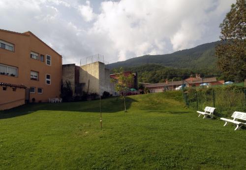 Fonda Finet 2* Sant Feliu De Pallerols